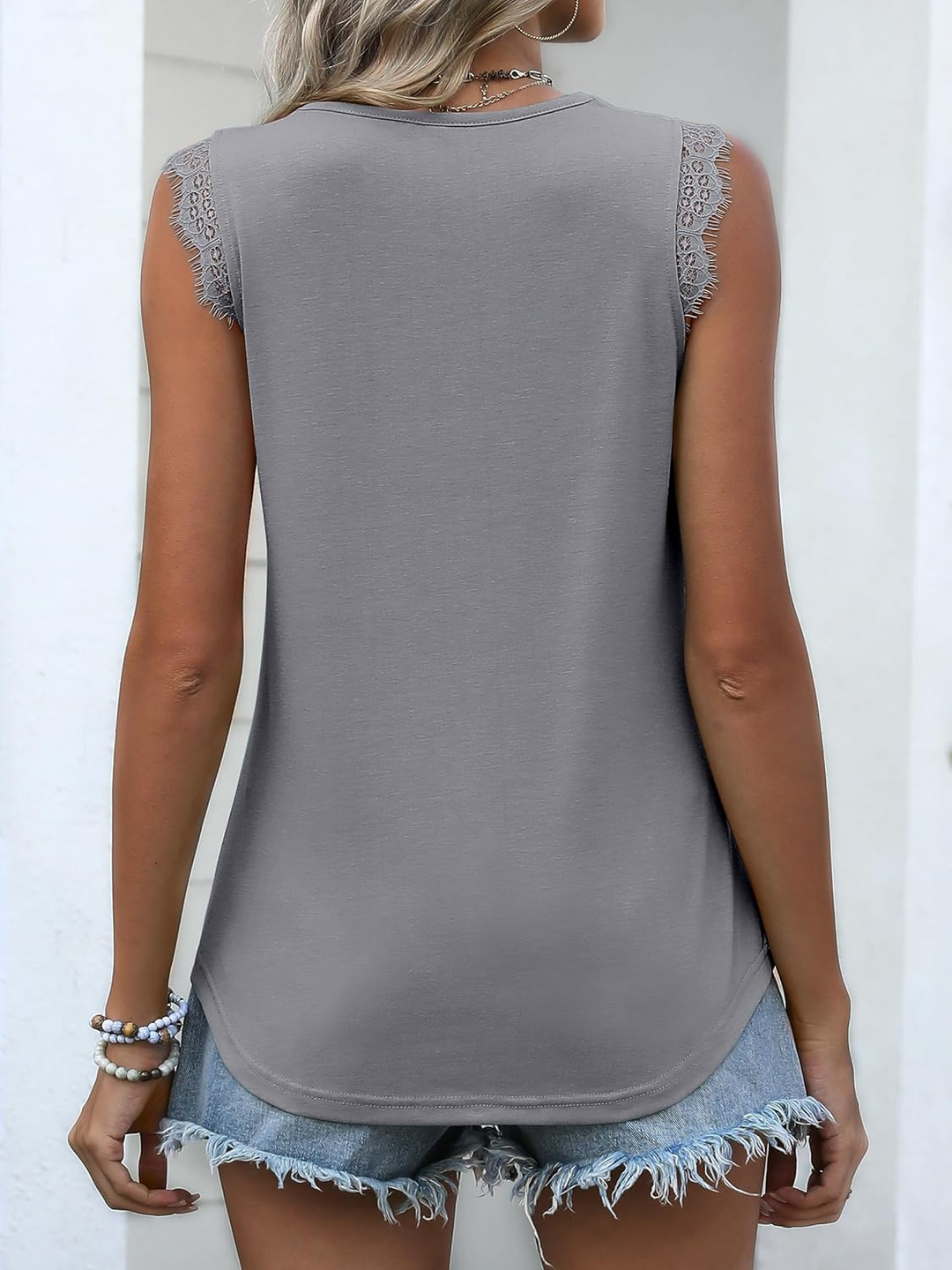 ANRABESS Women's Lace Trim Tank Top, V-Neck Sleeveless Cami